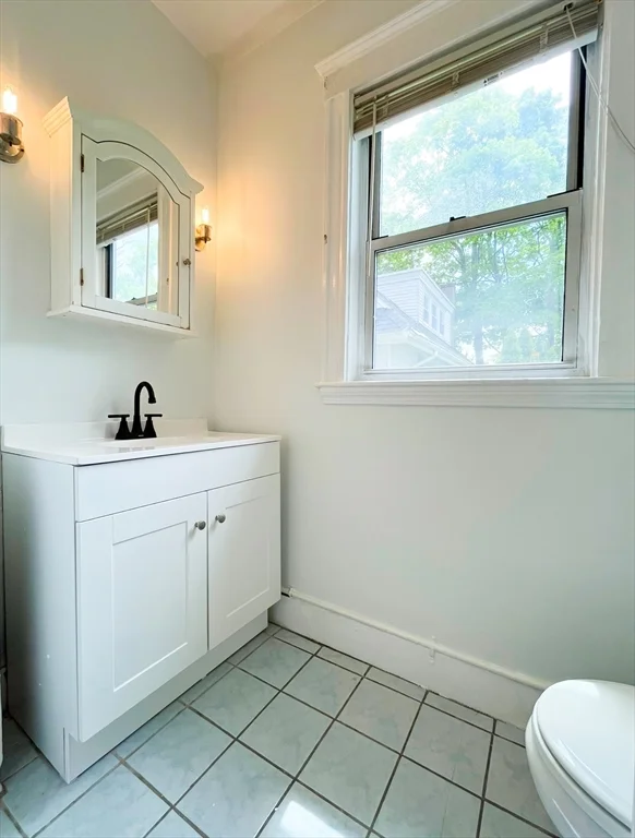 3 bed, 1 bath apartment for rent at 44 Bellevue St Unit 2, West Roxbury — photo 13 of 28