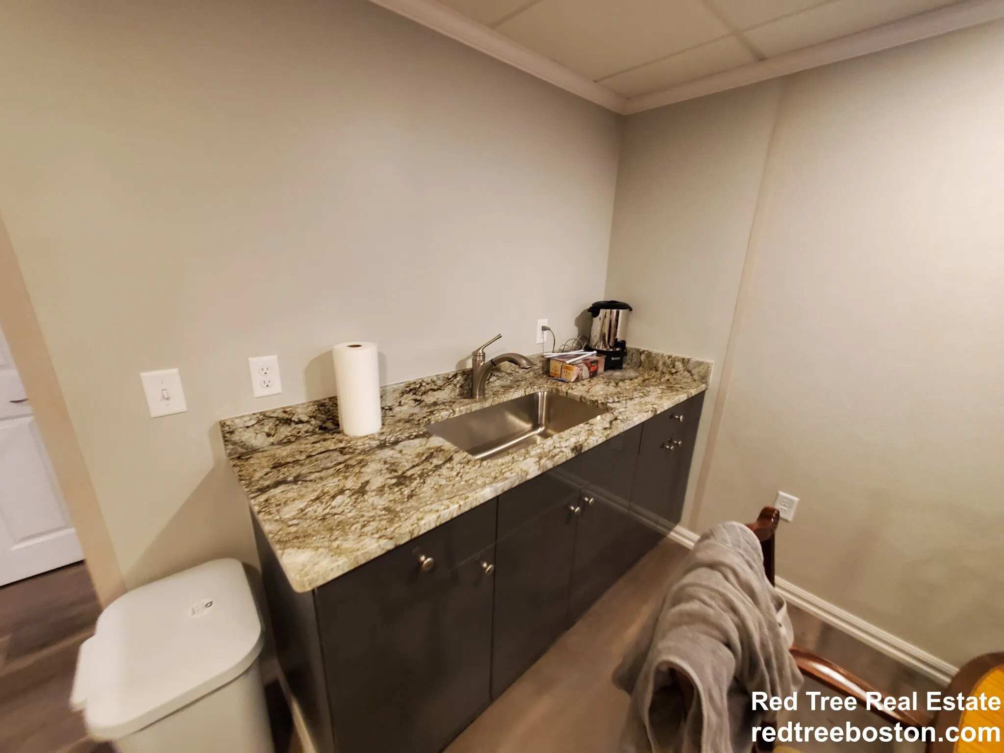 2 bed, 2 bath apartment for rent at 44 Blenford Rd Unit 1, Brighton — photo 3 of 9