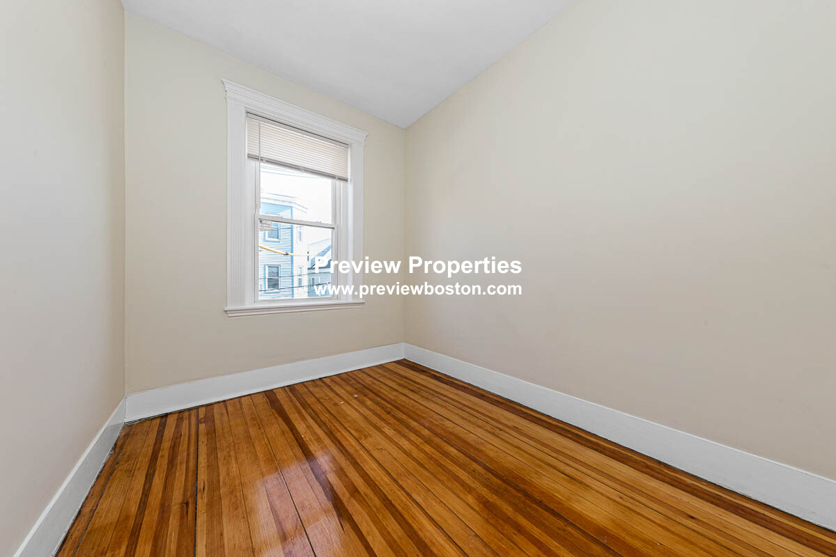 3 bed, 1 bath apartment for rent at 44 Brackett St Unit 2P, Brighton — photo 12 of 18