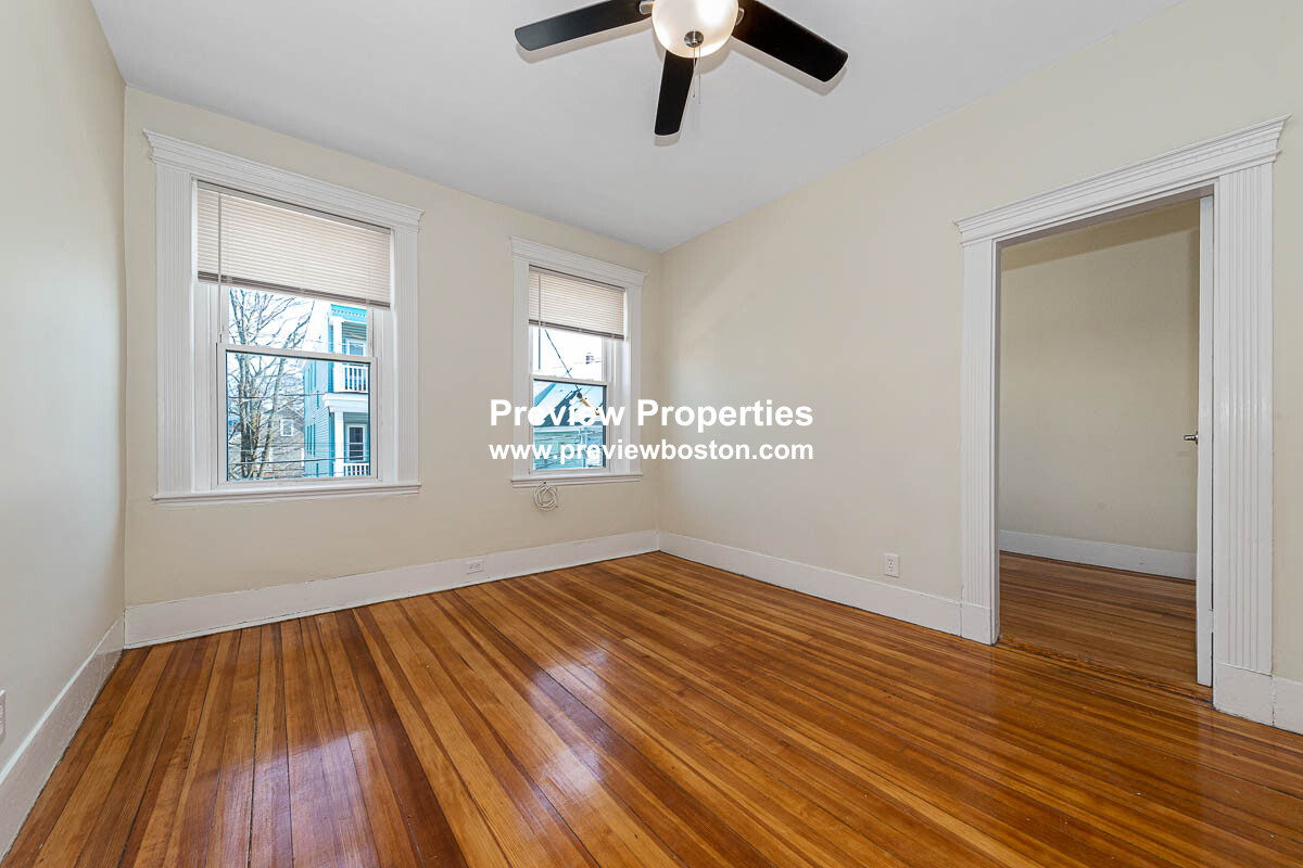 3 bed, 1 bath apartment for rent at 44 Brackett St Unit 2P, Brighton — photo 16 of 18