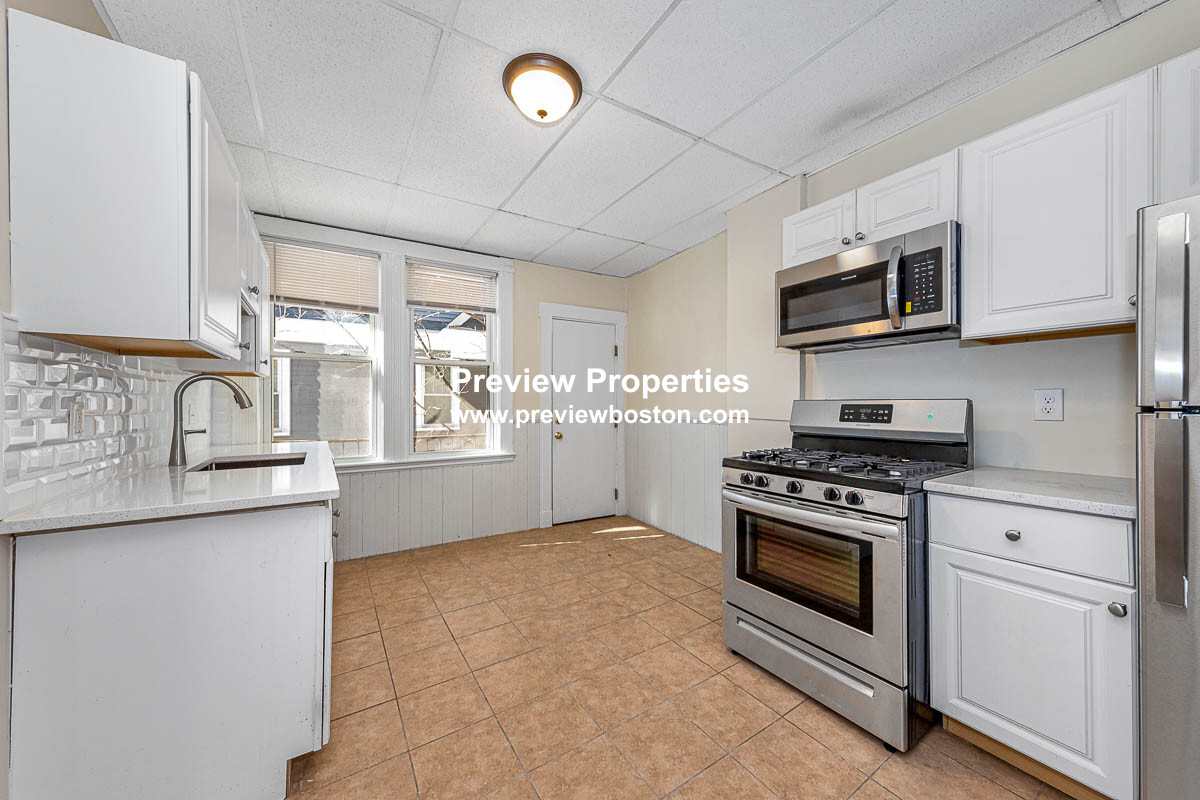 3 bed, 1 bath apartment for rent at 44 Brackett St Unit 2P, Brighton — photo 7 of 18