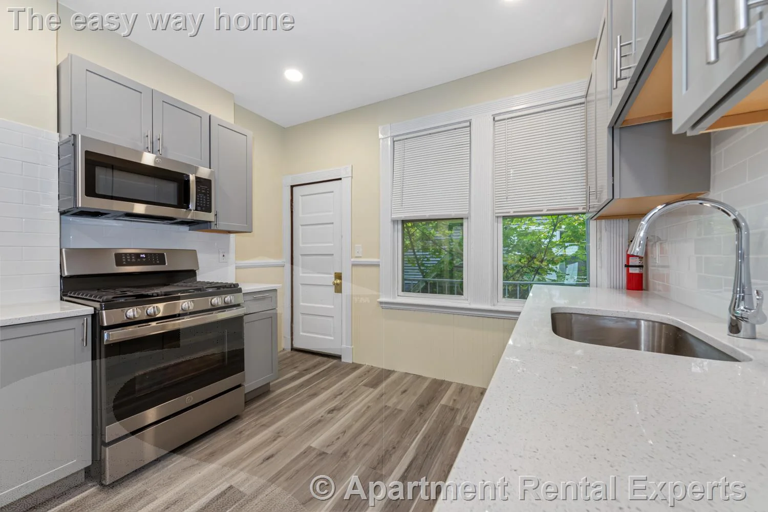 3 bed, 1 bath apartment for rent at 44 Brackett St Unit 3, Brighton — photo 2 of 16