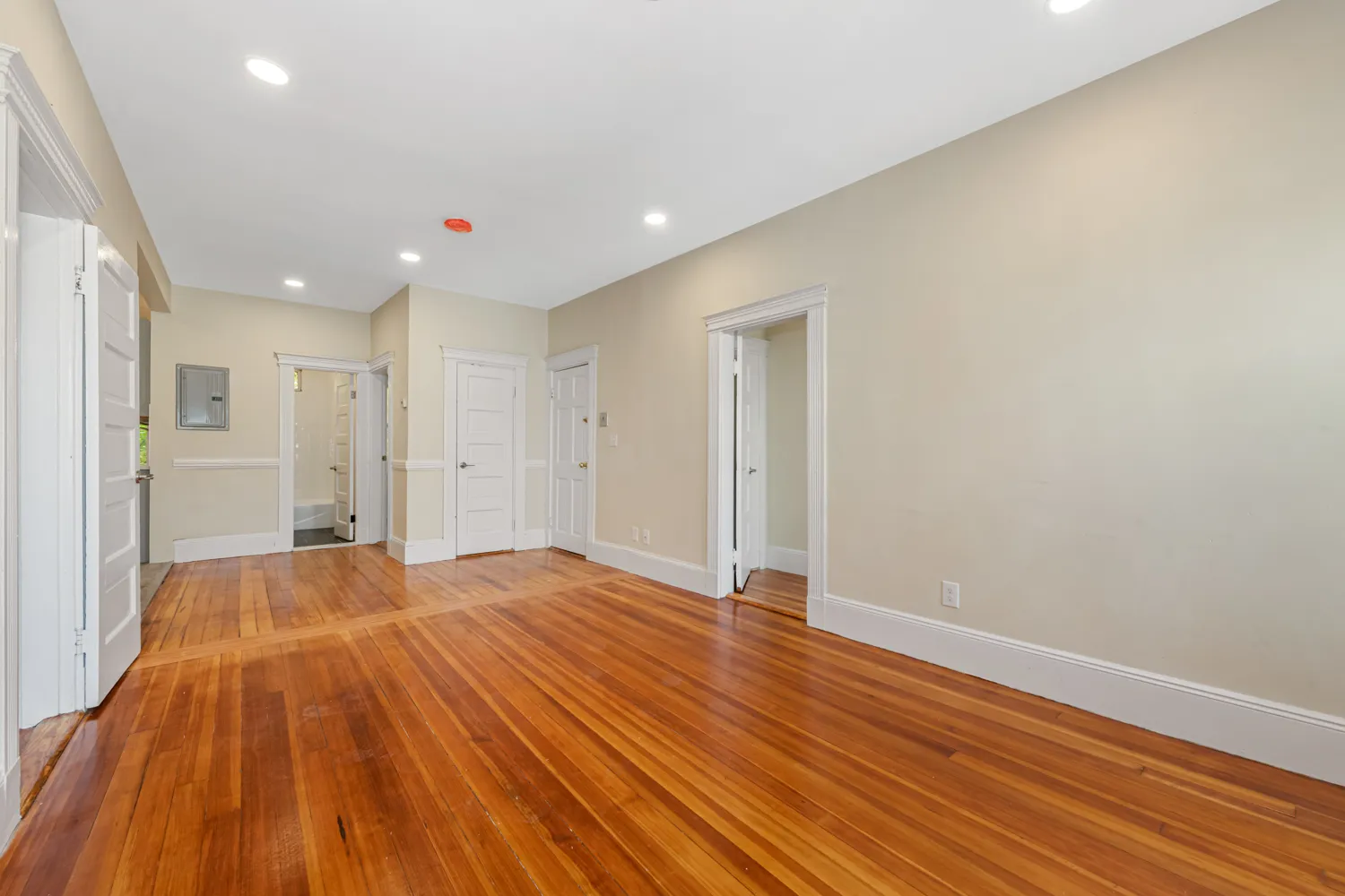 3 bed, 1 bath apartment for rent at 44 Brackett St Unit 3, Brighton — photo 18 of 27