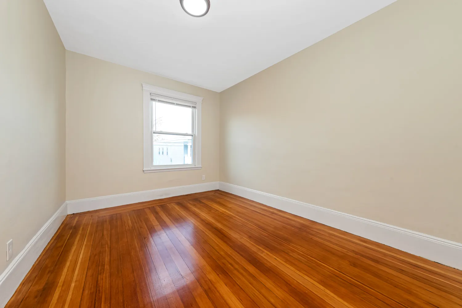 3 bed, 1 bath apartment for rent at 44 Brackett St Unit 3, Brighton — photo 2 of 27