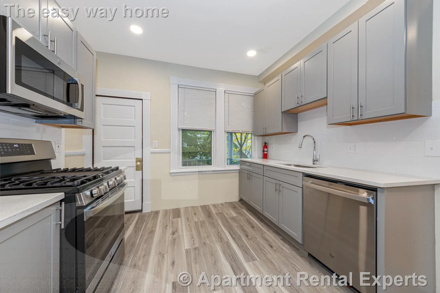 3 bed, 1 bath apartment for rent at 44 Brackett St Unit 3, Brighton — photo 4 of 16