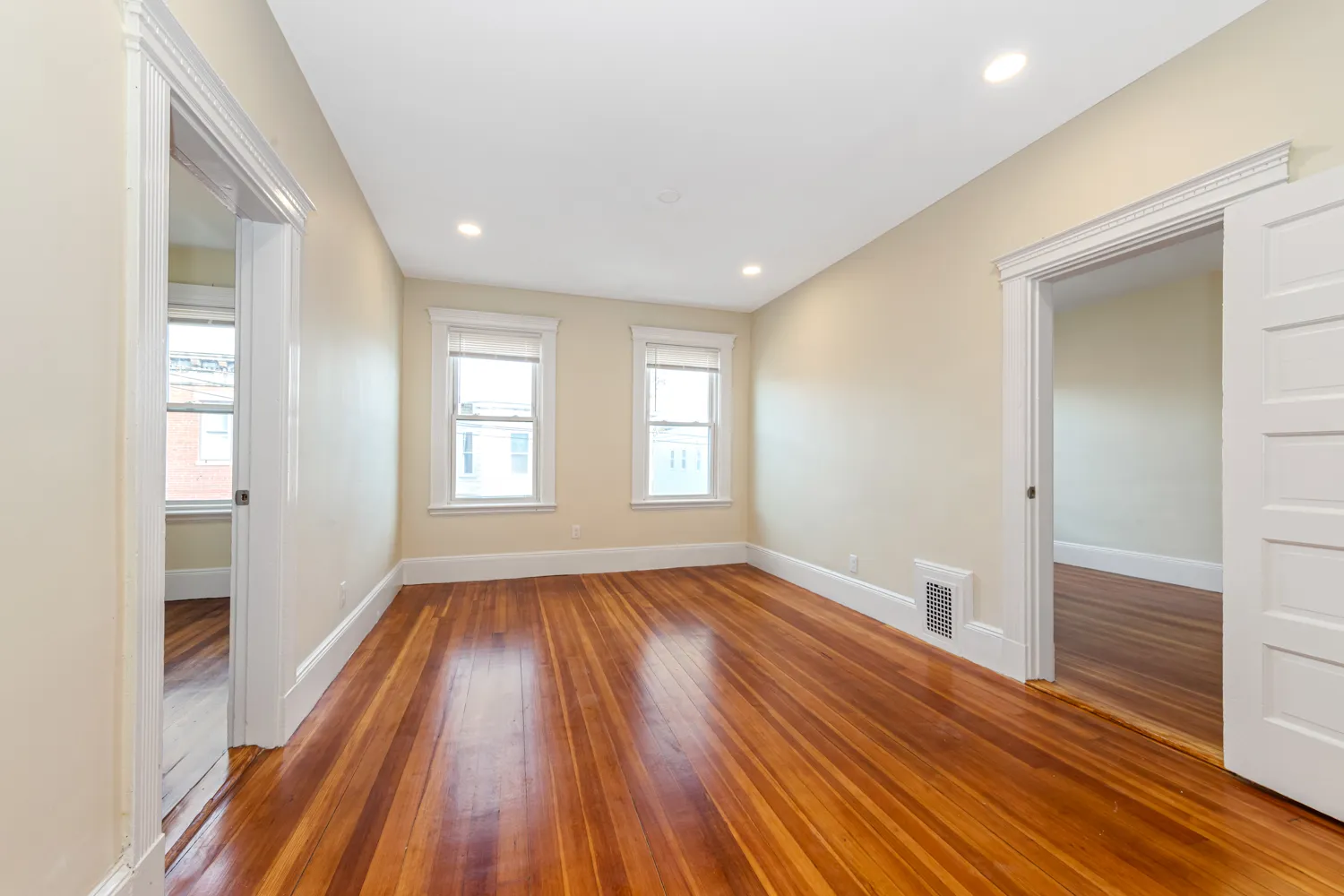3 bed, 1 bath apartment for rent at 44 Brackett St Unit 3, Brighton — photo 16 of 27