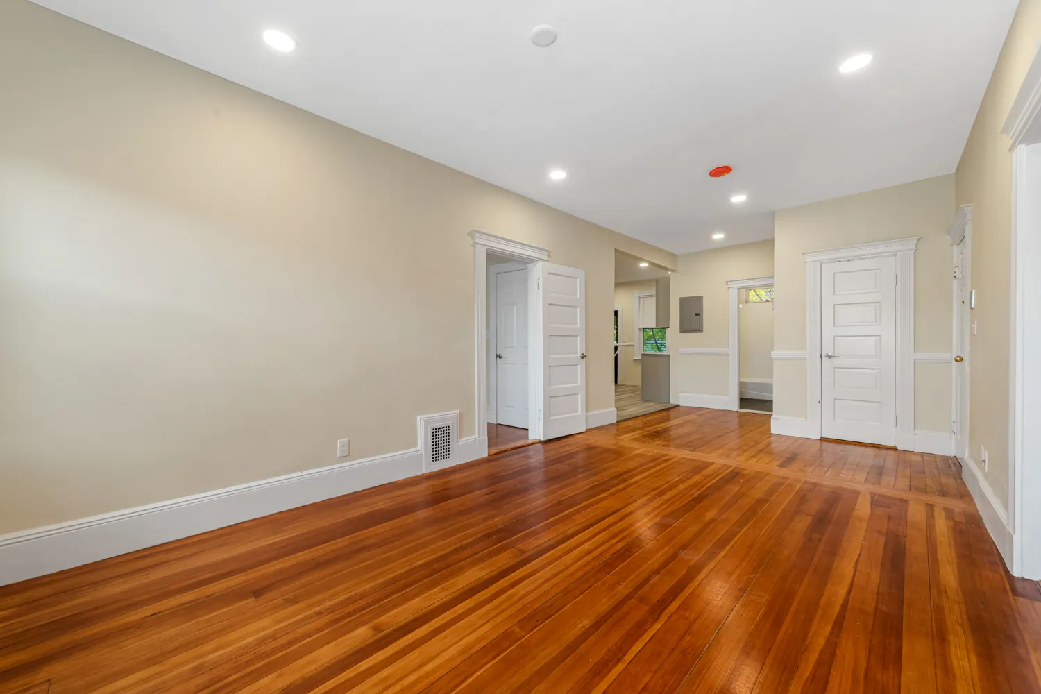 3 bed, 1 bath apartment for rent at 44 Brackett St Unit 3, Brighton — photo 17 of 27