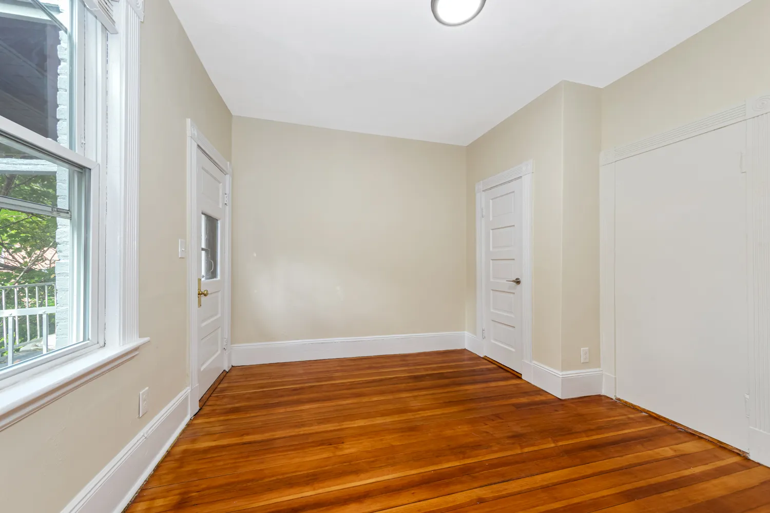 3 bed, 1 bath apartment for rent at 44 Brackett St Unit 3, Brighton — photo 7 of 27