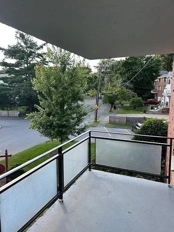 2 bed, 1 bath apartment for rent at 44 Broadlawn Park Unit 17A, West Roxbury — photo 12 of 17