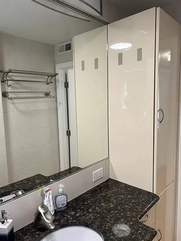 2 bed, 1 bath apartment for rent at 44 Broadlawn Park Unit 17A, West Roxbury — photo 11 of 17