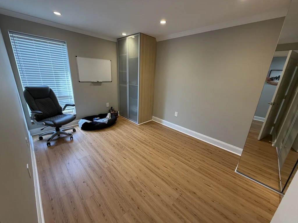 2 bed, 1 bath apartment for rent at 44 Broadlawn Unit 1, Chestnut Hill — photo 7 of 8