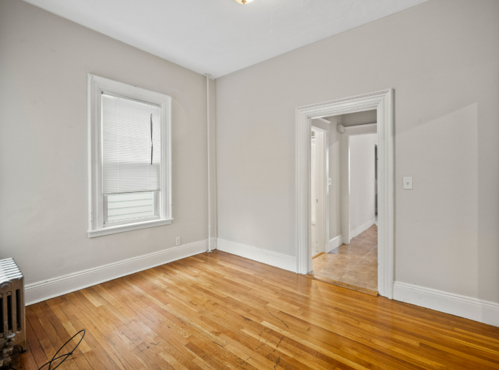 4 bed, 1 bath apartment for rent at 44 Cameron Ave Unit 2, Teele Square — photo 9 of 21