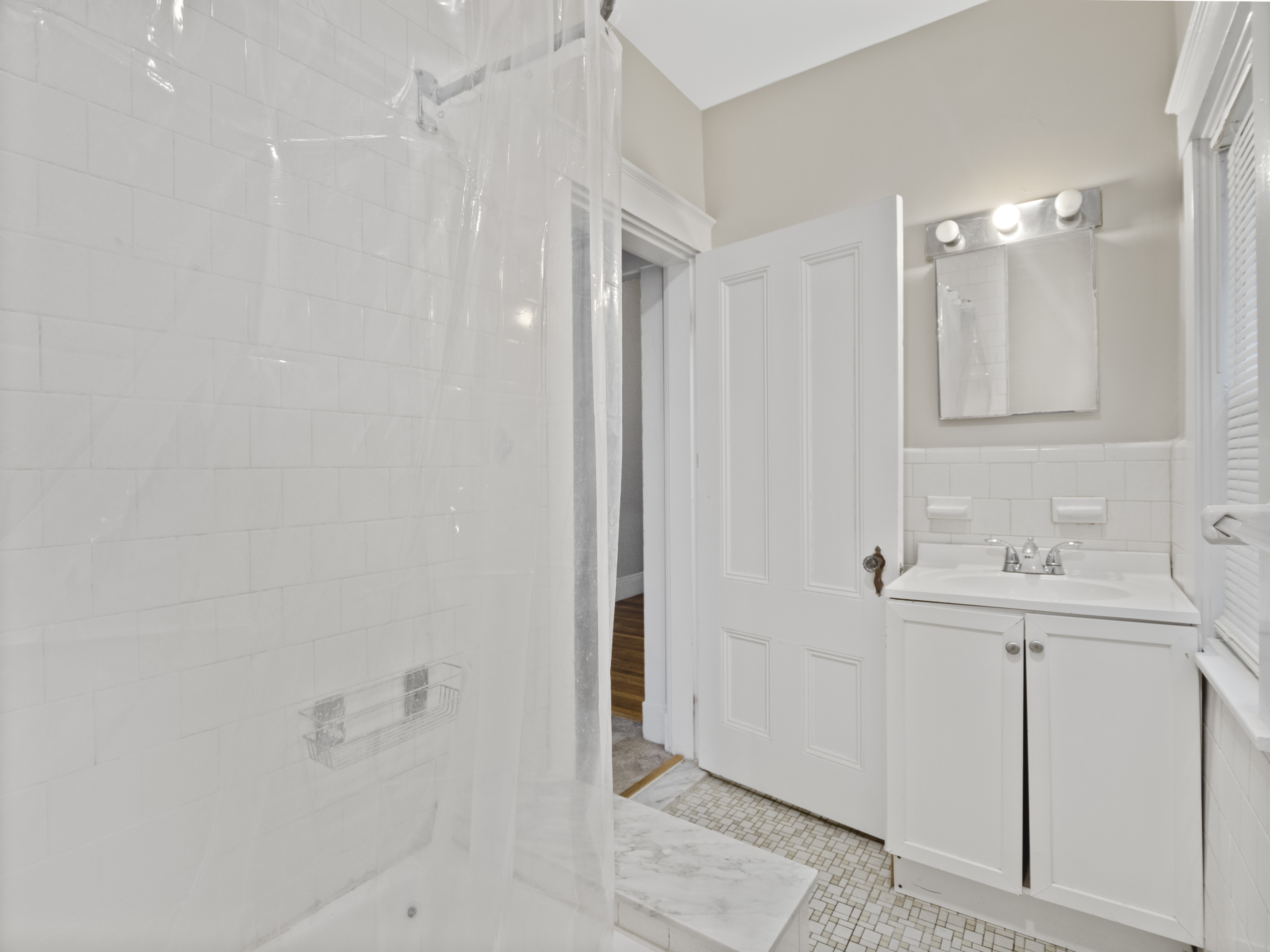 2 bed, 1 bath apartment for rent at 44 Cameron Ave Unit A, Teele Square — photo 4 of 14