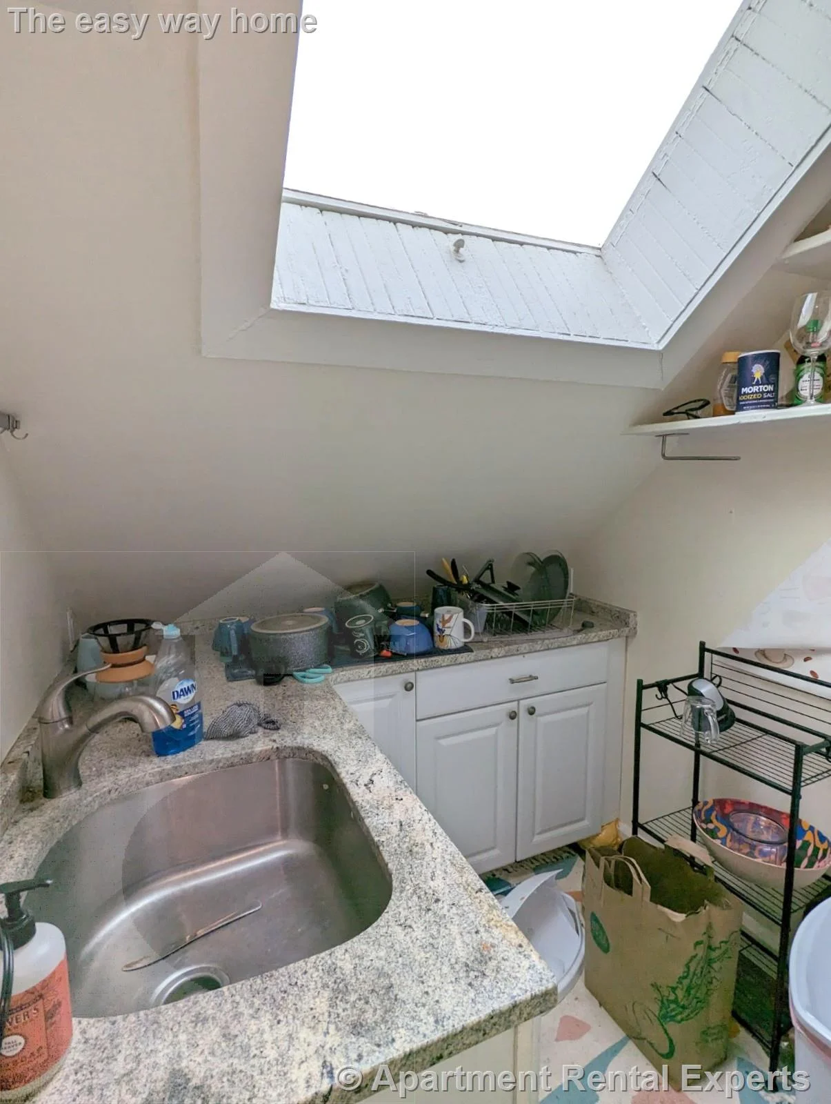 Studio bed, 1 bath apartment for rent at 44 Central St Unit 6, Spring Hill — photo 7 of 12