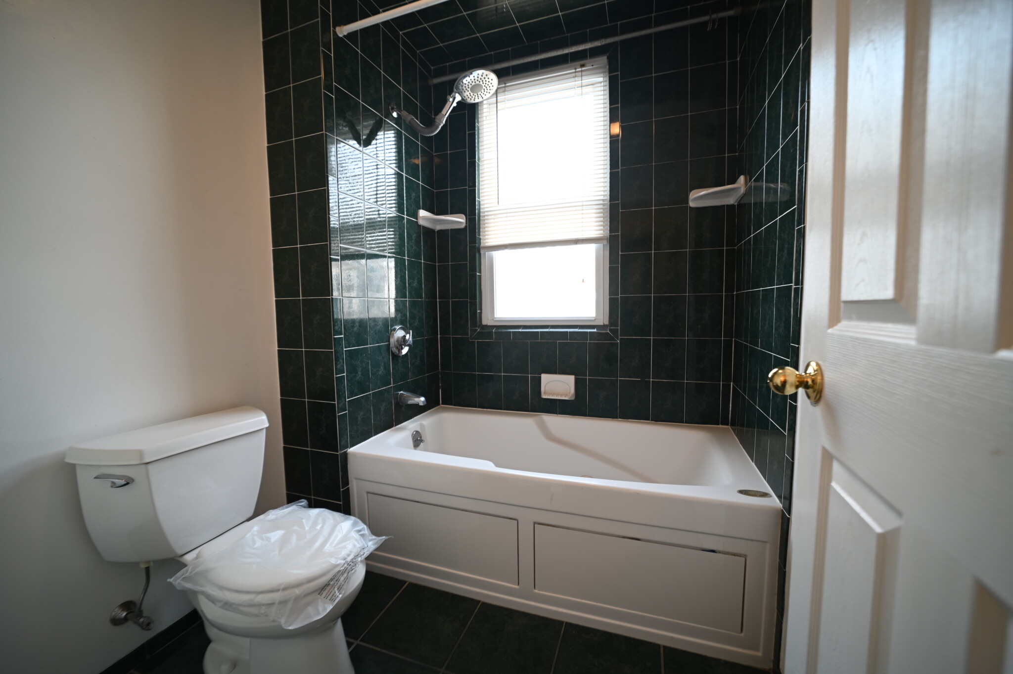 4 bed, 2.5 bath apartment for rent at 44 Champney St Unit 2, Brighton — photo 8 of 18