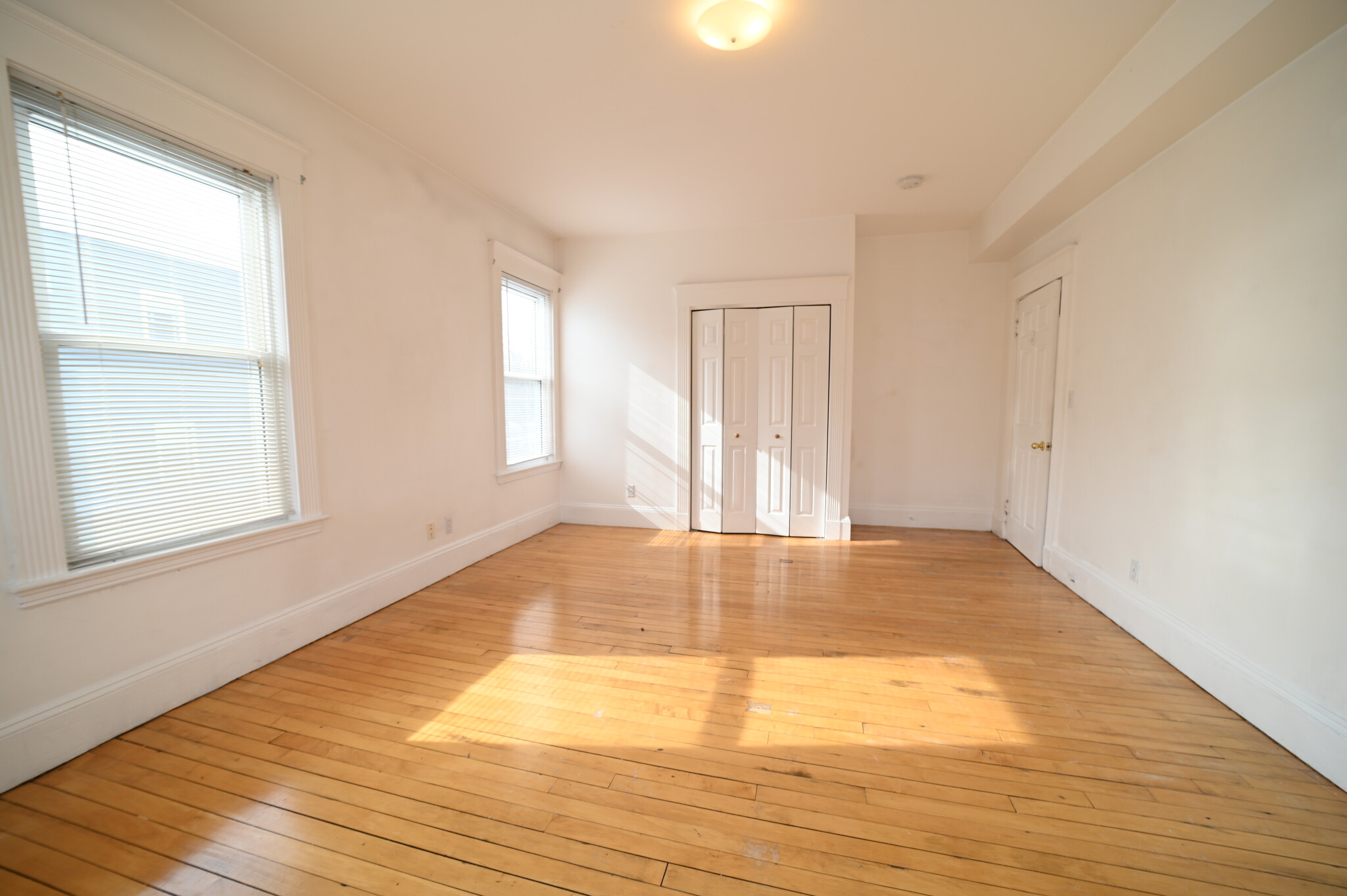 4 bed, 2.5 bath apartment for rent at 44 Champney St Unit 2, Brighton — photo 12 of 18