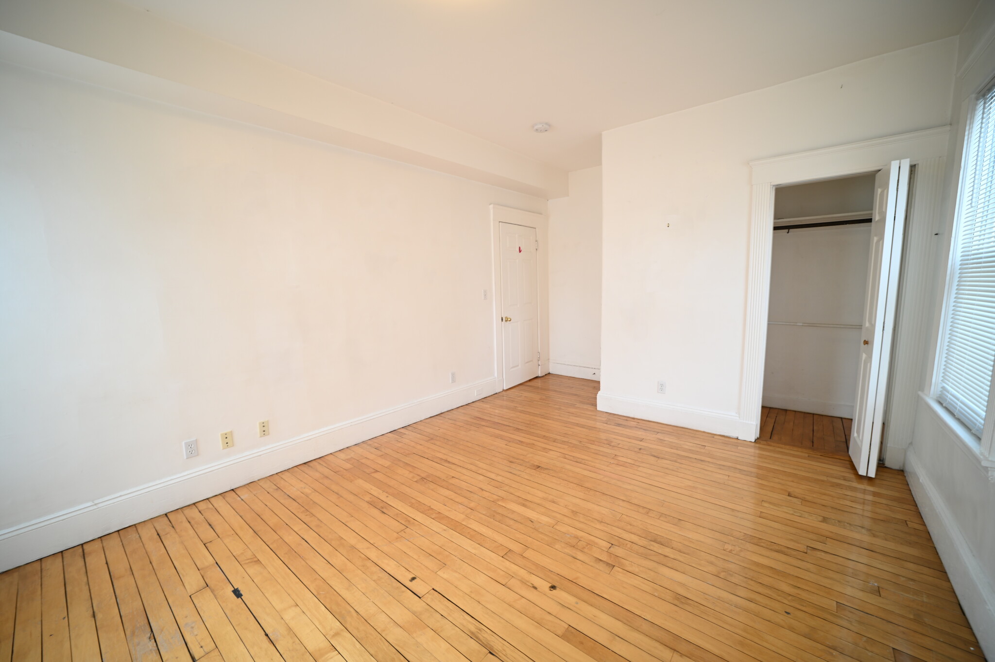 4 bed, 2.5 bath apartment for rent at 44 Champney St Unit 2, Brighton — photo 14 of 18
