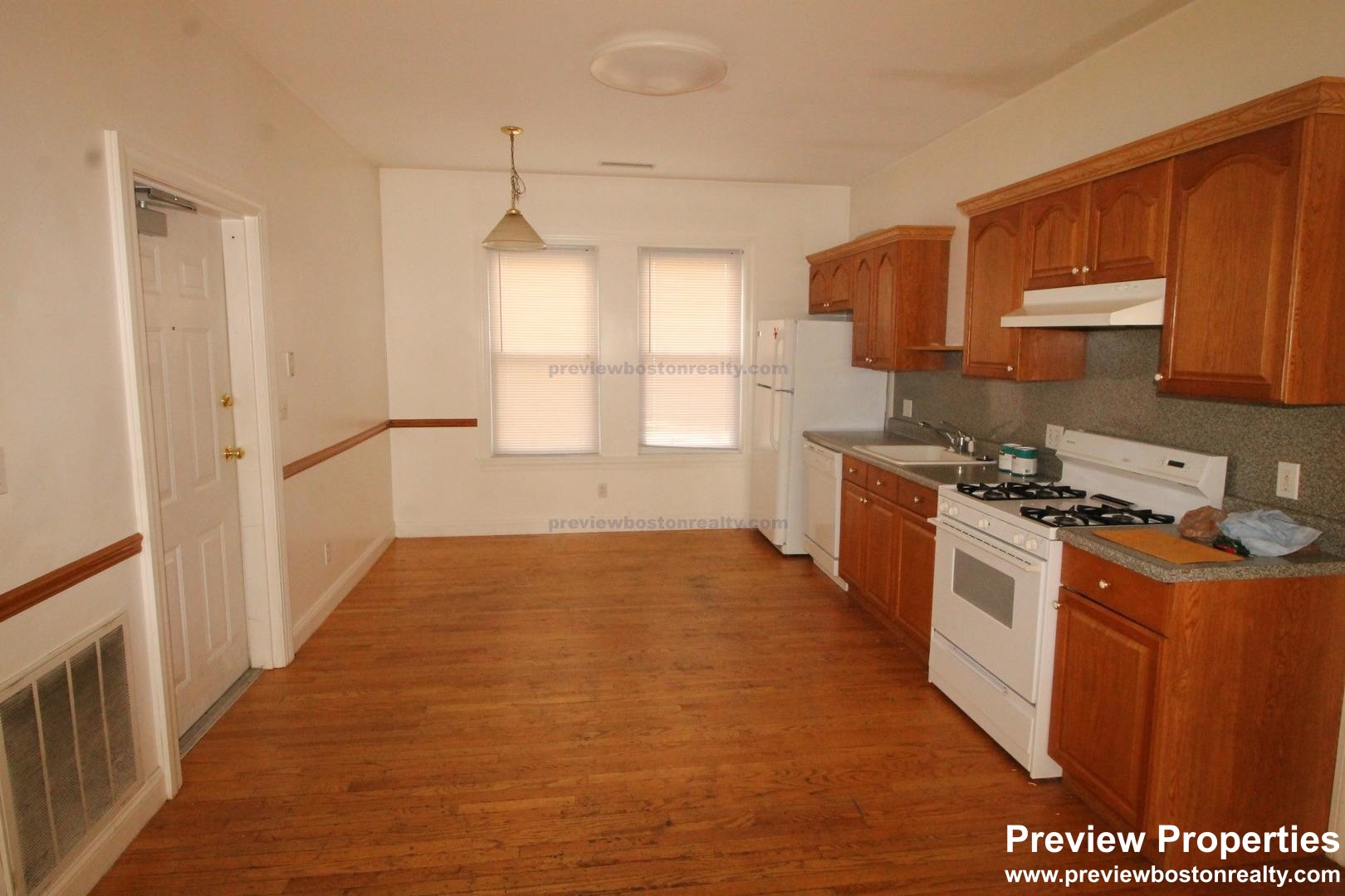 4 bed, 2.5 bath apartment for rent at 44 Champney St Unit 2P, Brighton