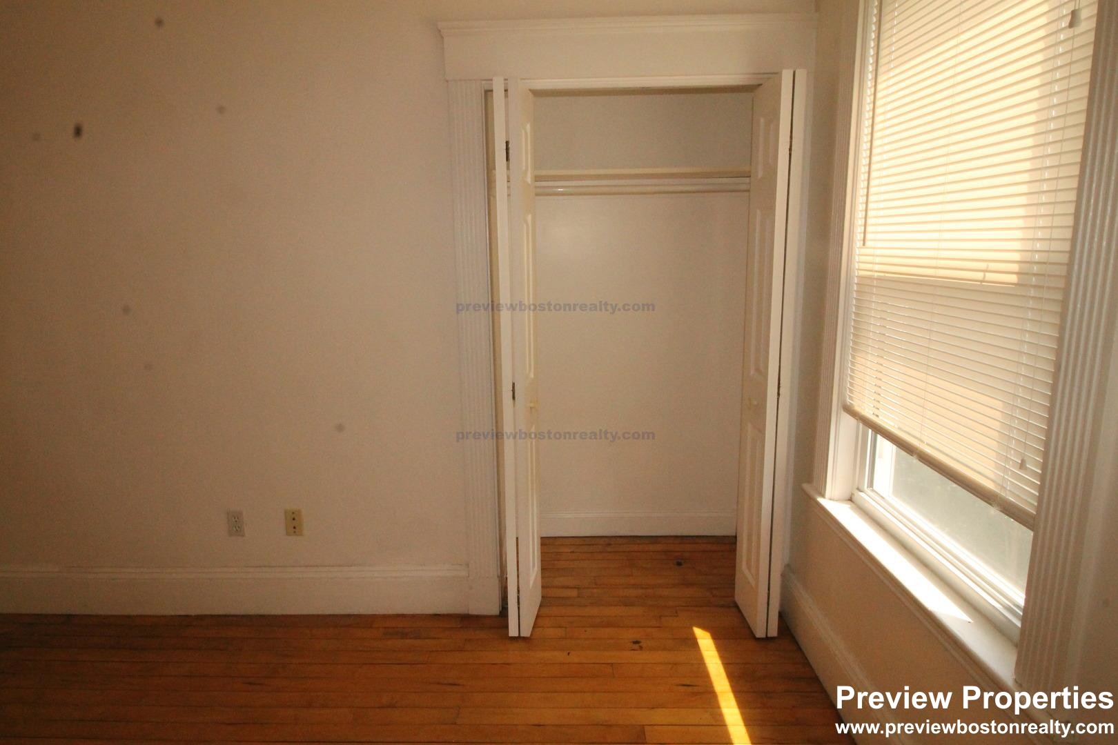 4 bed, 2.5 bath apartment for rent at 44 Champney St Unit 2P, Brighton — photo 8 of 18