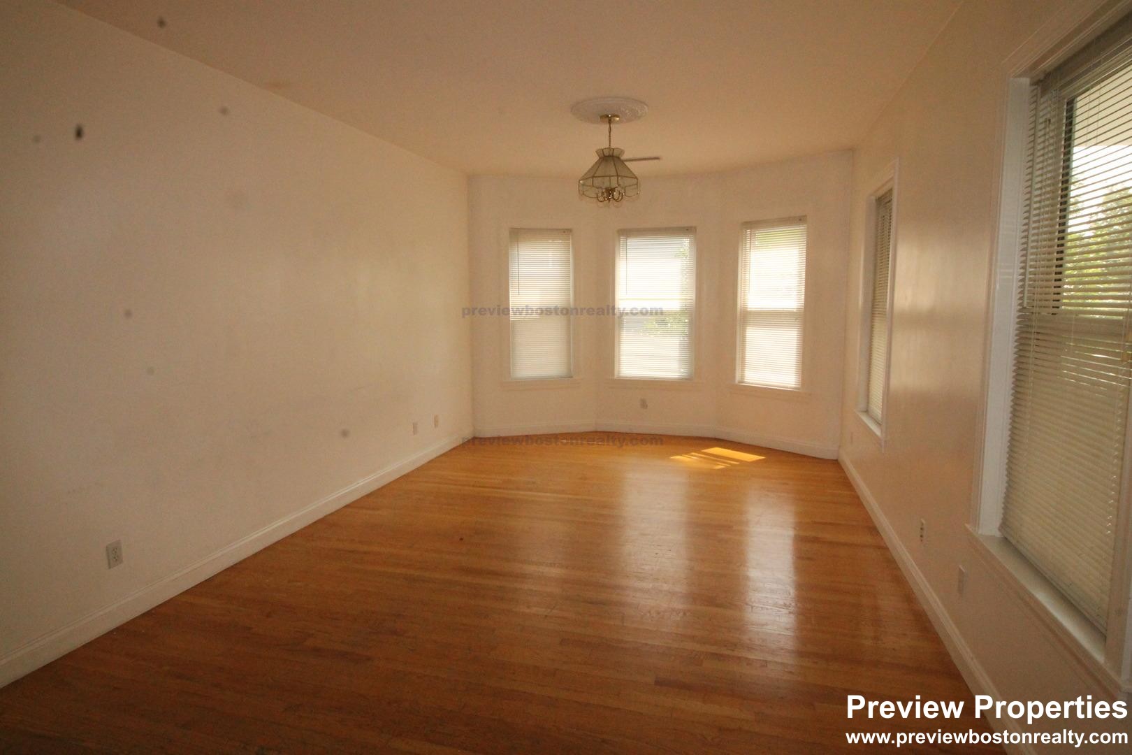 4 bed, 2.5 bath apartment for rent at 44 Champney St Unit 2P, Brighton — photo 12 of 18