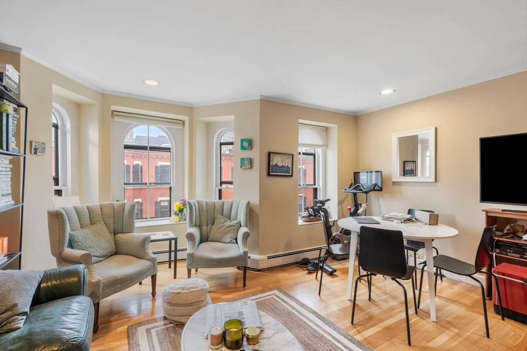 1 bed, 1 bath apartment for rent at 44 Chandler St Unit 8, South End — photo 2 of 12