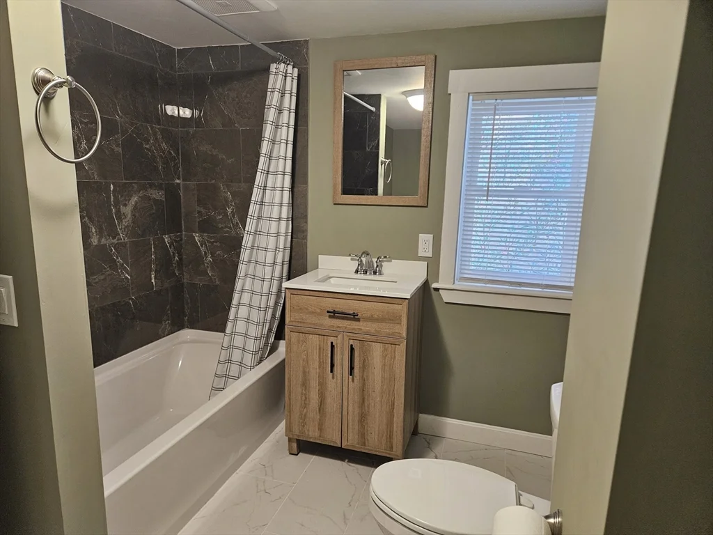 3 bed, 1 bath apartment for rent at 44 Chestnut St Unit 2, Marlborough — photo 18 of 26