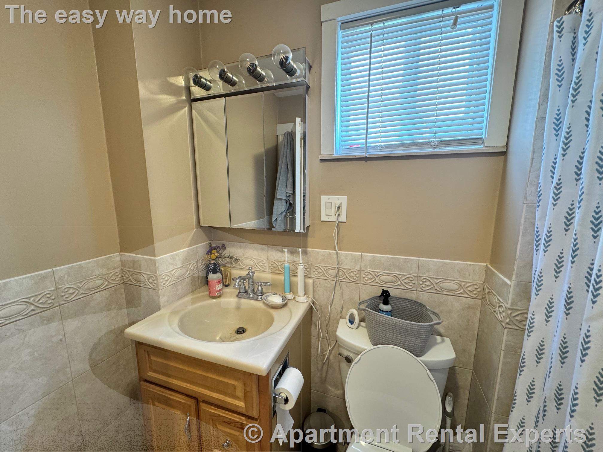 2 bed, 1 bath apartment for rent at 44 Clarendon Ave Unit 2, Teele Square — photo 15 of 16