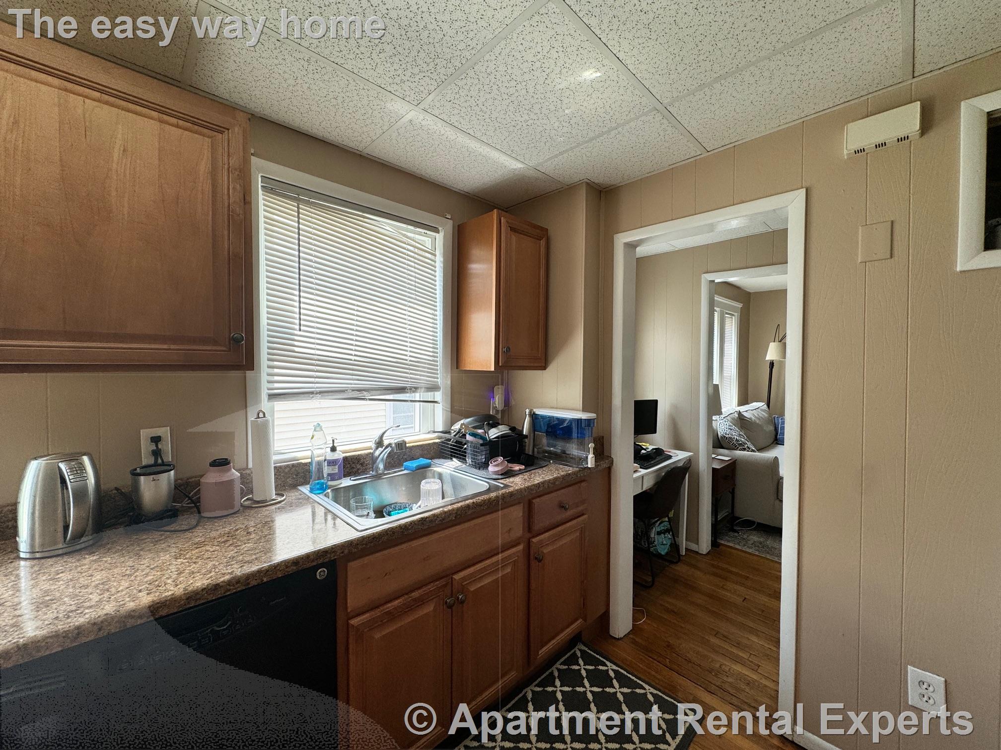 2 bed, 1 bath apartment for rent at 44 Clarendon Ave Unit 2, Teele Square — photo 6 of 16
