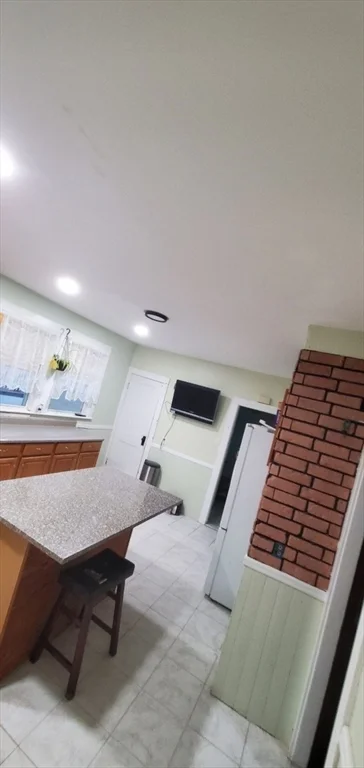 3 bed, 1 bath apartment for rent at 44 Clark St Unit 44, Lynn — photo 3 of 10