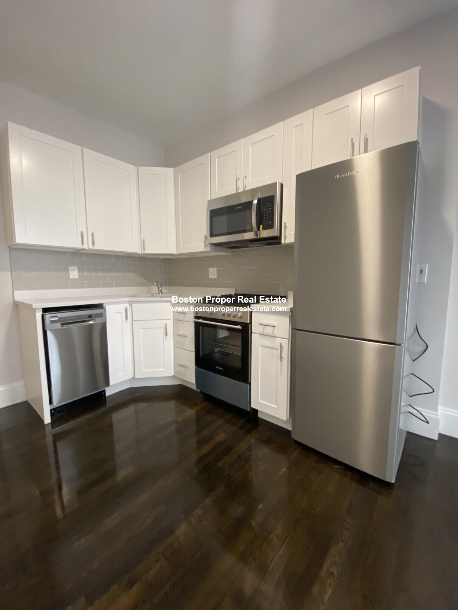 3 bed, 1 bath apartment for rent at 44 Clearway St Unit 8, Back Bay