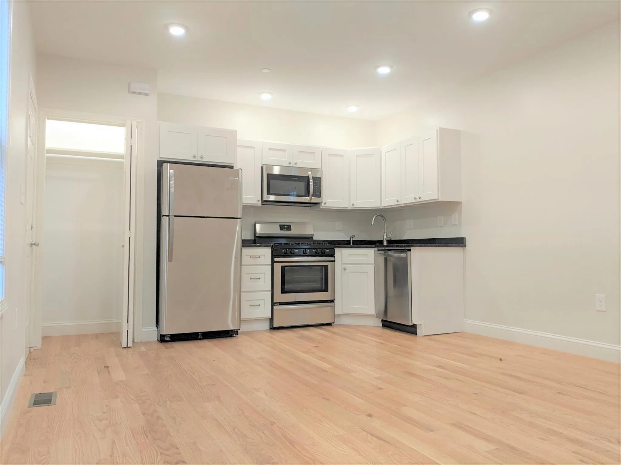 1 bed, 1 bath apartment for rent at 44 Cogswell Ave Unit 3R, Porter Square — photo 1 of 12