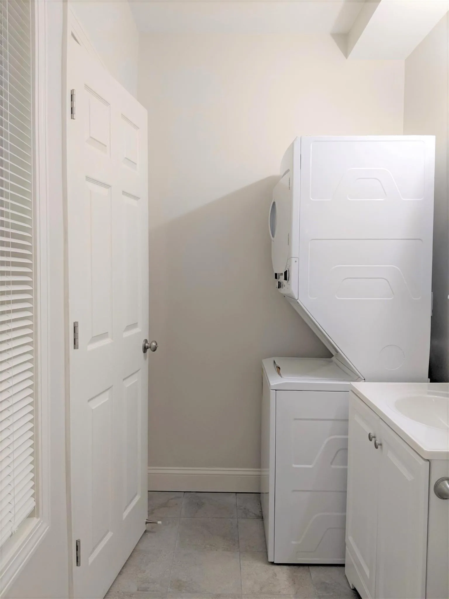 1 bed, 1 bath apartment for rent at 44 Cogswell Ave Unit 3R, Porter Square — photo 11 of 12
