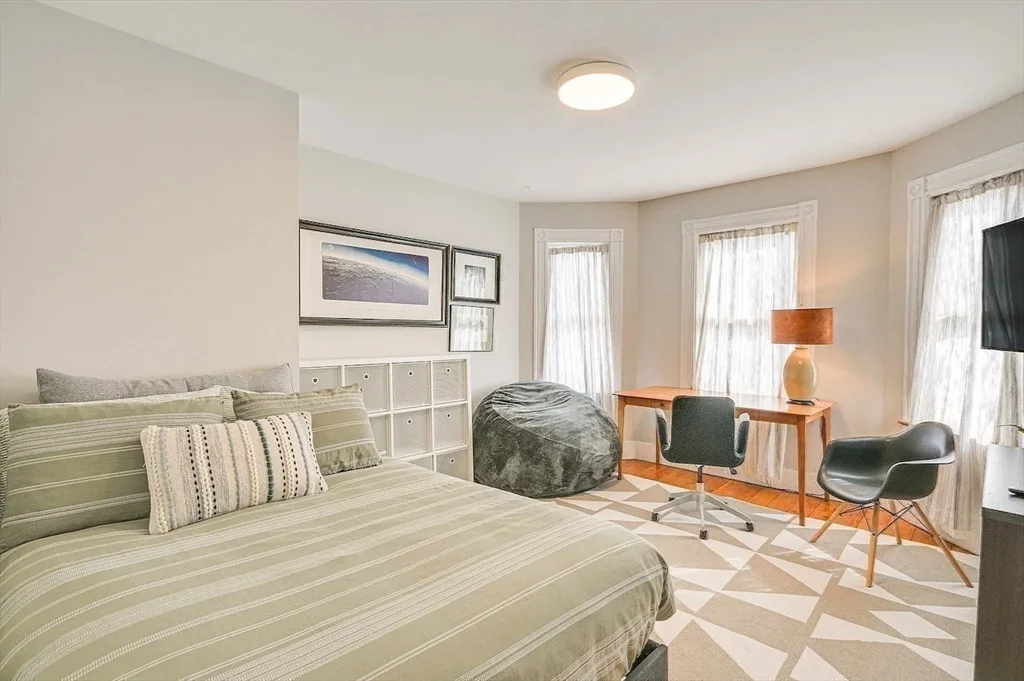 5 bed, 4+ bath apartment for rent at 44 Cottage St Unit SF, Watertown — photo 23 of 40