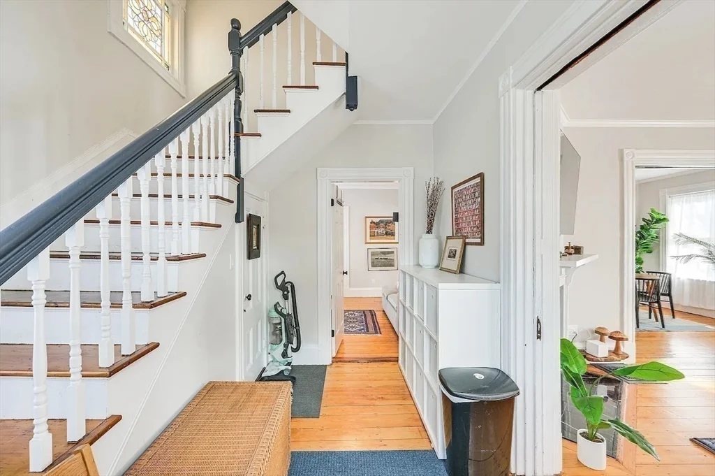 5 bed, 4+ bath apartment for rent at 44 Cottage St Unit SF, Watertown — photo 2 of 40
