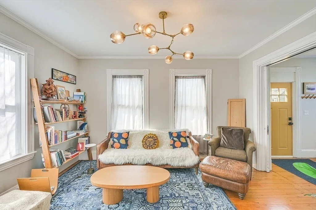 5 bed, 4+ bath apartment for rent at 44 Cottage St Unit SF, Watertown — photo 4 of 40