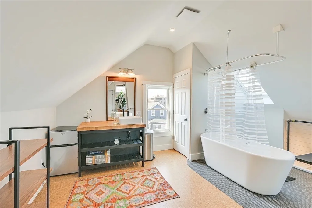 5 bed, 4+ bath apartment for rent at 44 Cottage St Unit SF, Watertown — photo 33 of 40