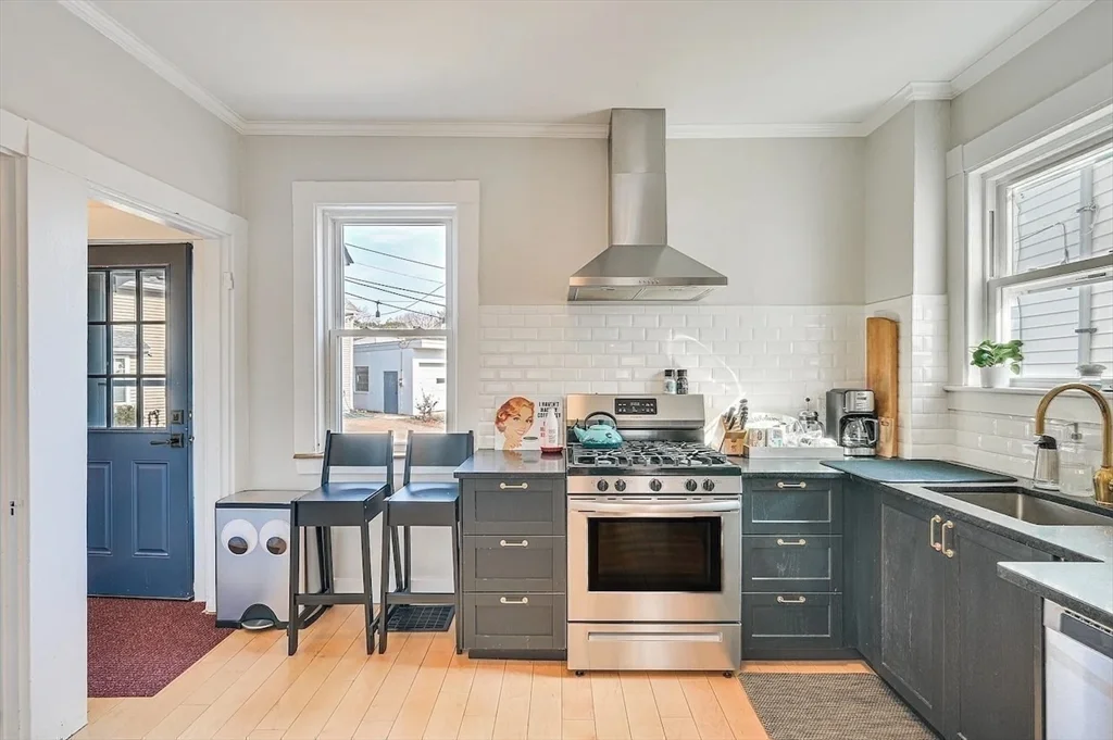 5 bed, 4+ bath apartment for rent at 44 Cottage St Unit SF, Watertown — photo 8 of 40
