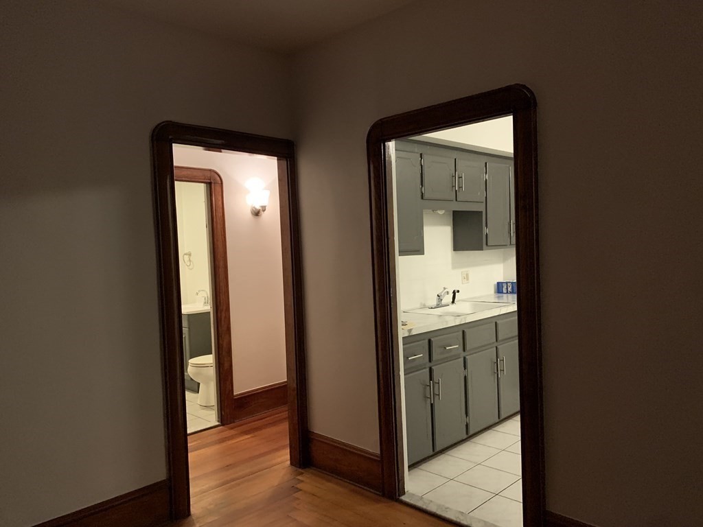 3 bed, 1 bath apartment for rent at 44 Crawford St Unit 2, Fall River — photo 4 of 9