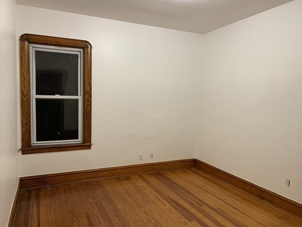 3 bed, 1 bath apartment for rent at 44 Crawford St Unit 2, Fall River — photo 7 of 9