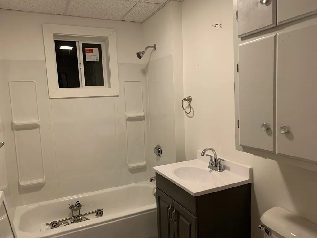 3 bed, 1 bath apartment for rent at 44 Crawford St Unit 3, Fall River — photo 7 of 8