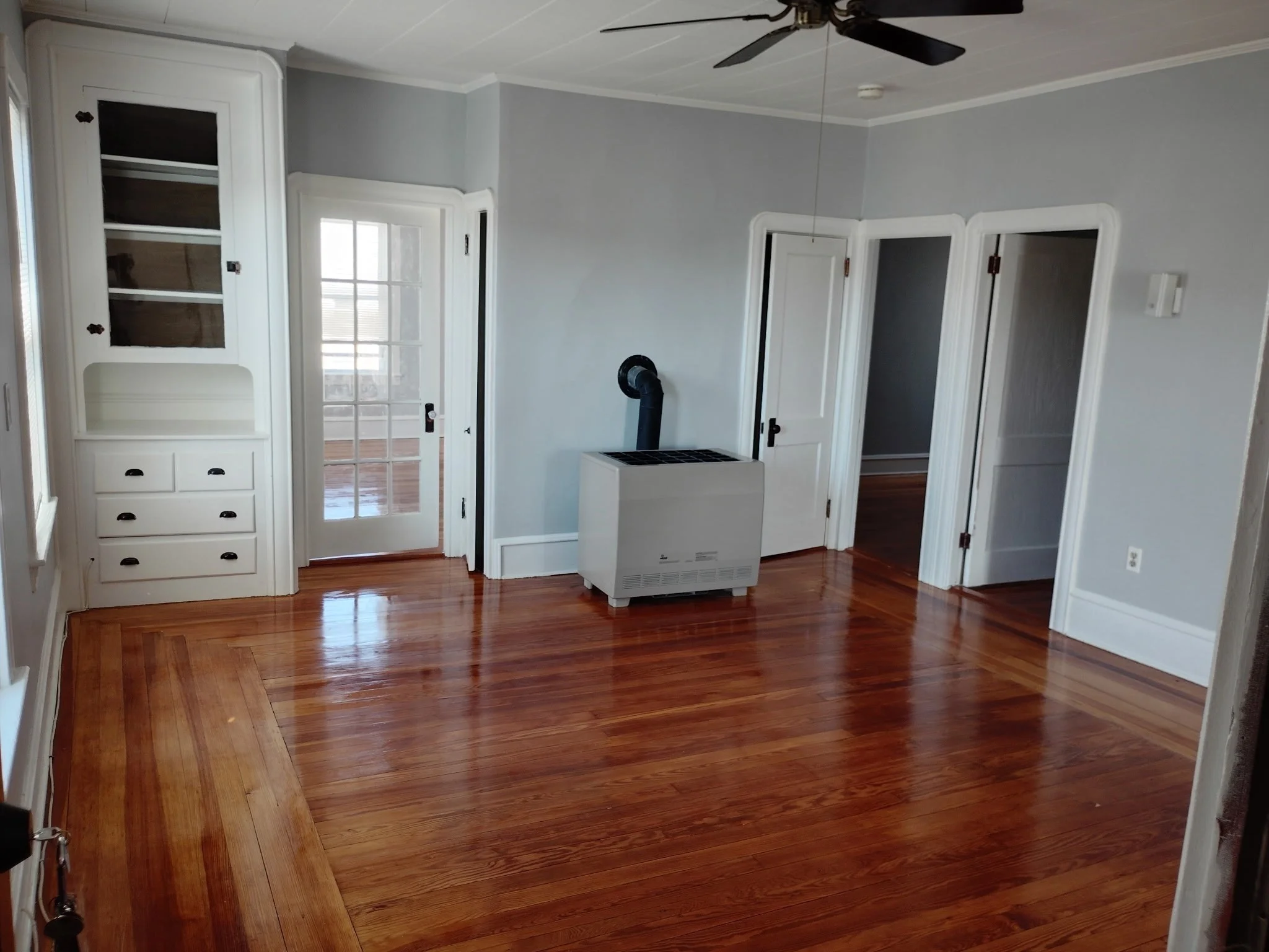 3 bed, 1 bath apartment for rent at 44 Crawford St Unit 3, Fall River — photo 8 of 10