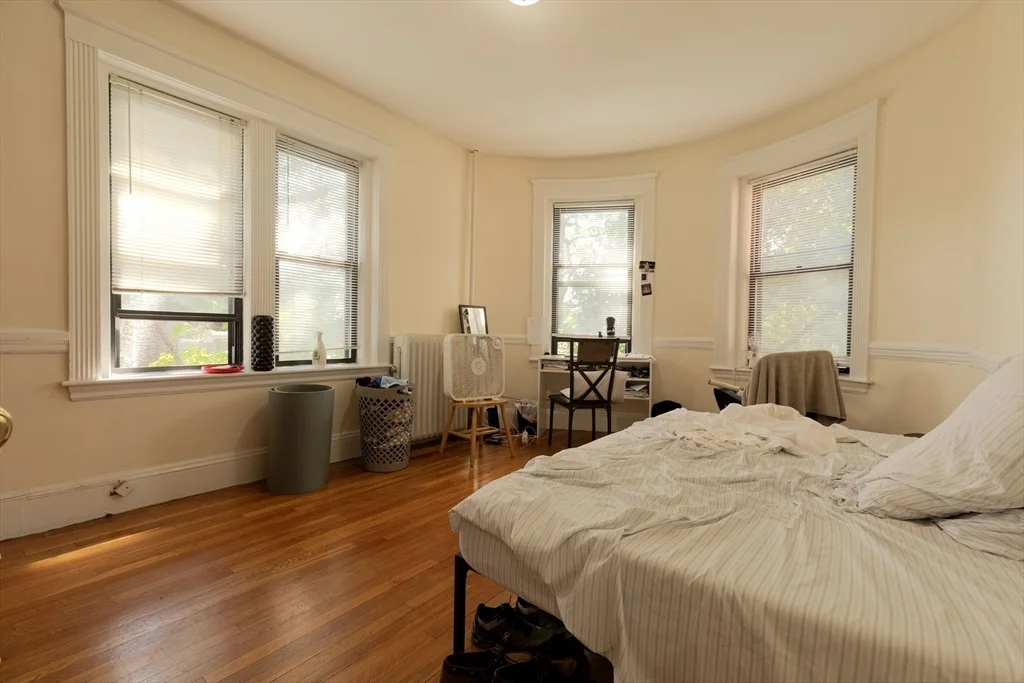 5 bed, 2 bath apartment for rent at 44 Cummings Rd Unit 2, Brighton — photo 18 of 28