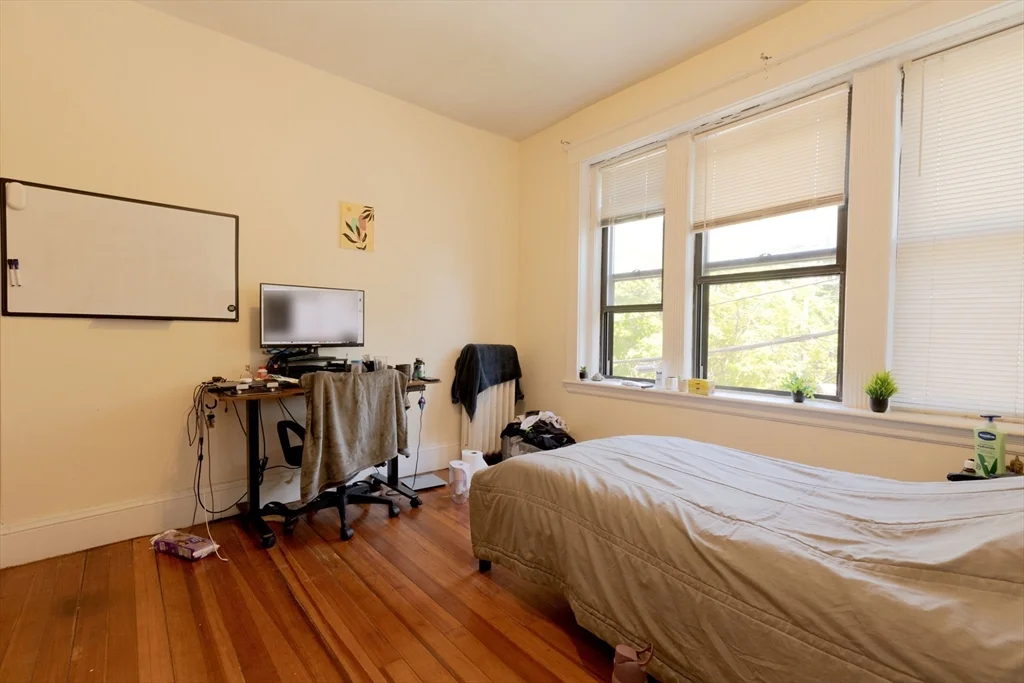 5 bed, 2 bath apartment for rent at 44 Cummings Rd Unit 2, Brighton — photo 13 of 28