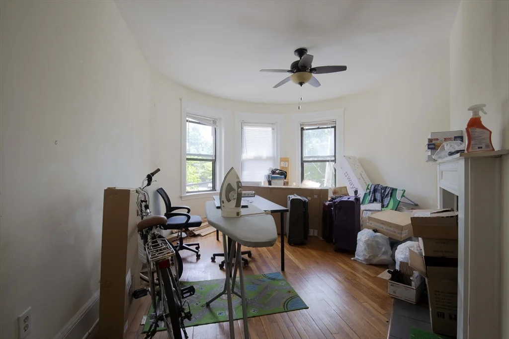 5 bed, 2 bath apartment for rent at 44 Cummings Rd Unit 2, Brighton — photo 9 of 26