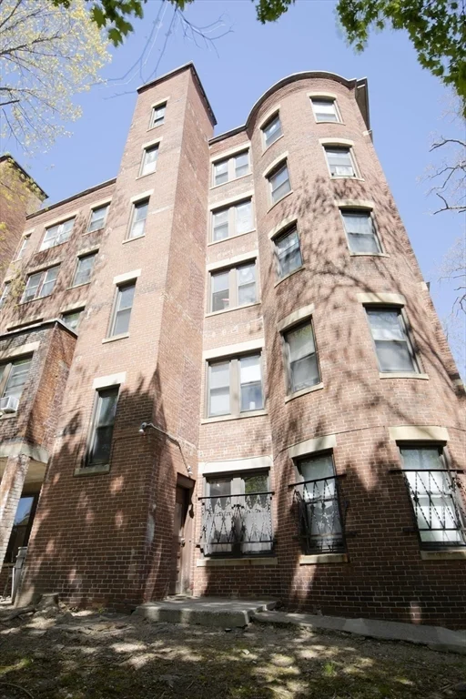 5 bed, 2 bath apartment for rent at 44 Cummings Rd Unit 2, Brighton — photo 27 of 28