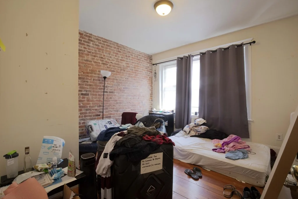 5 bed, 2 bath apartment for rent at 44 Cummings Rd Unit 2, Brighton — photo 11 of 26
