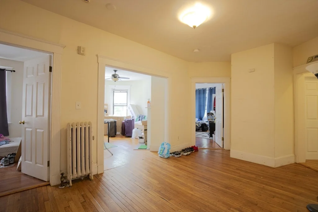 5 bed, 2 bath apartment for rent at 44 Cummings Rd Unit 2, Brighton — photo 5 of 26