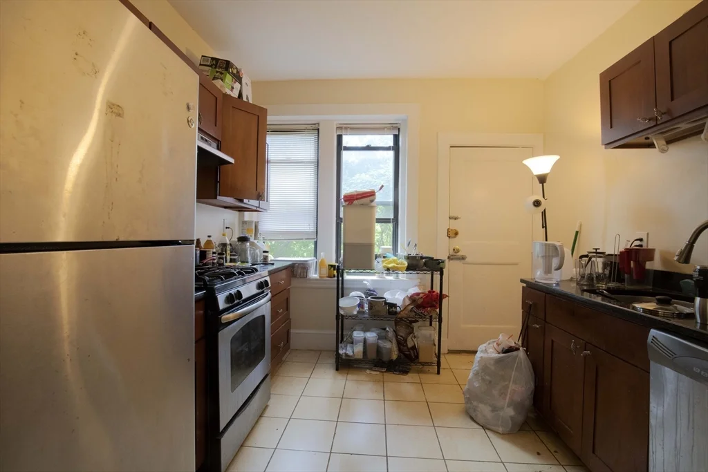 5 bed, 2 bath apartment for rent at 44 Cummings Rd Unit 2, Brighton — photo 18 of 26