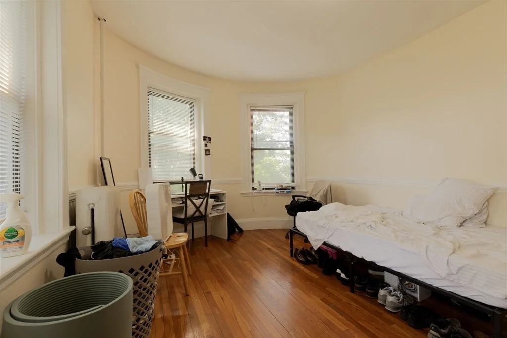 5 bed, 2 bath apartment for rent at 44 Cummings Rd Unit 2, Brighton — photo 19 of 28