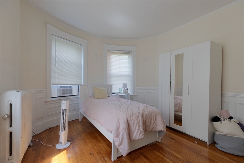 5 bed, 2 bath apartment for rent at 44 Cummings Rd Unit 4, Brighton — photo 19 of 31